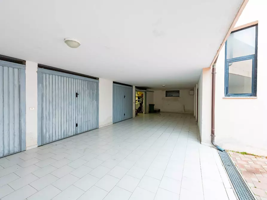 Immagine 14 di Appartamento in vendita  in VIA VALLEPARO 3 a Chieti