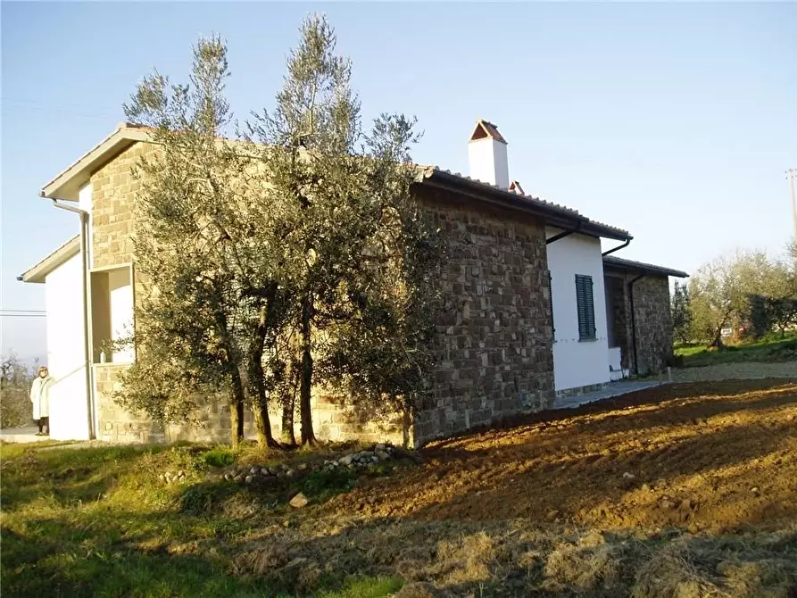 Immagine 1 di Villa in vendita  a Montespertoli