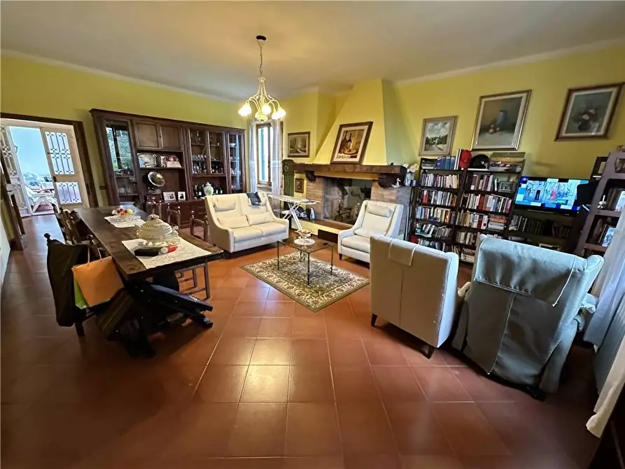 Immagine 21 di Villa in vendita  a Montespertoli