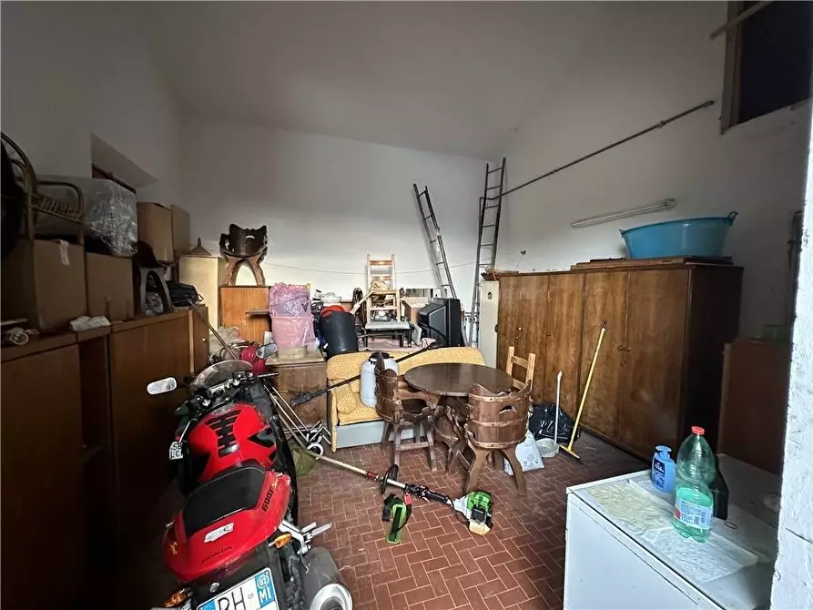 Immagine 36 di Villa in vendita  a Montespertoli