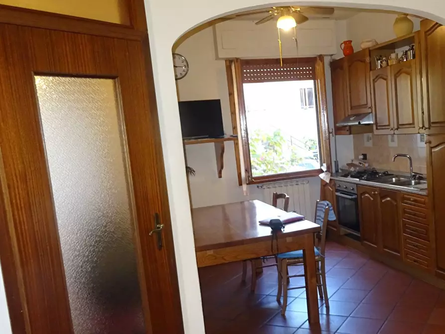 Immagine 2 di Appartamento in vendita  a Montespertoli