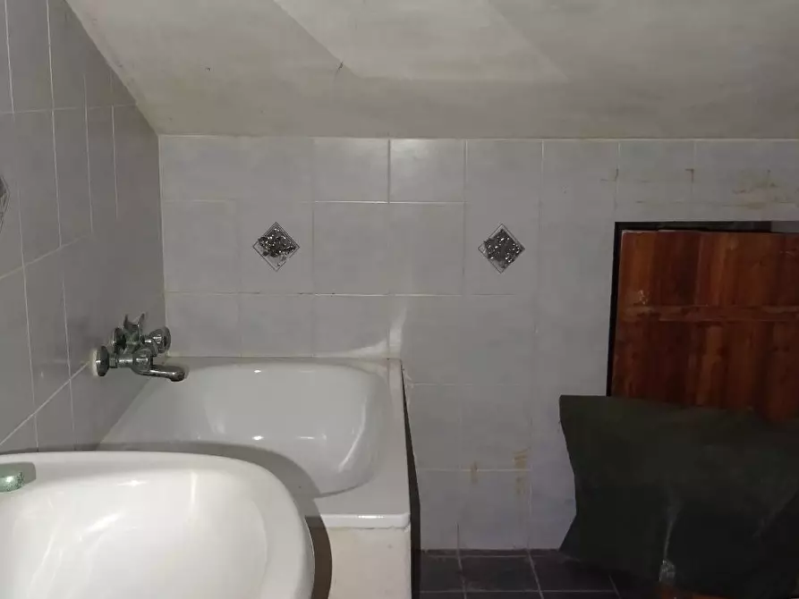 Immagine 23 di Villa in vendita  a Montespertoli