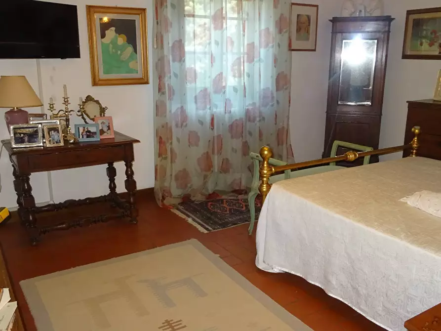 Immagine 37 di Villa in vendita  a Montespertoli