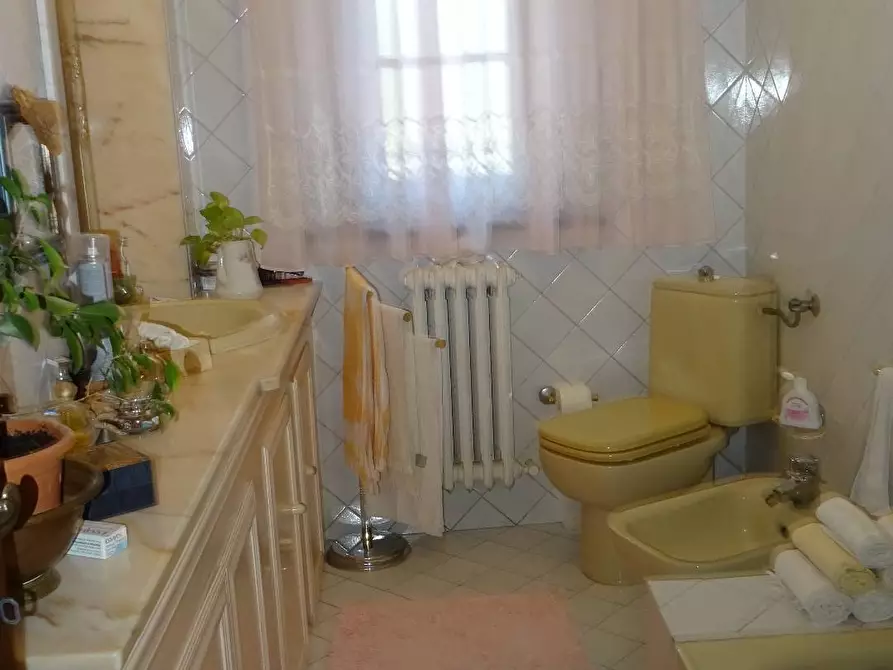 Immagine 38 di Villa in vendita  a Montespertoli