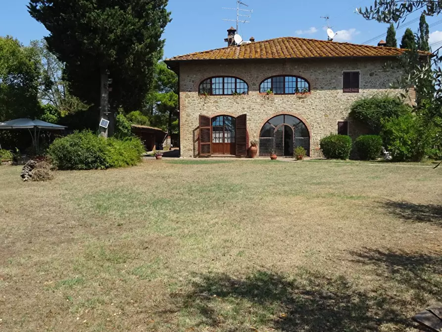 Immagine 1 di Villa in vendita  a Montespertoli