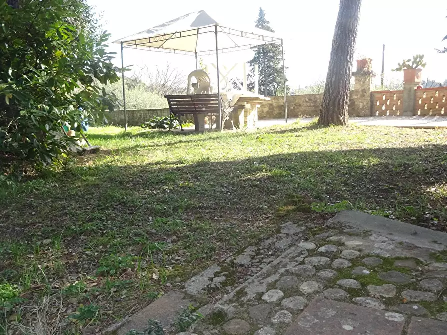 Immagine 41 di Villa in vendita  a Montespertoli