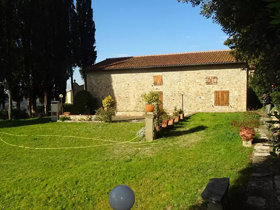 Immagine 43 di Villa in vendita  a Montespertoli