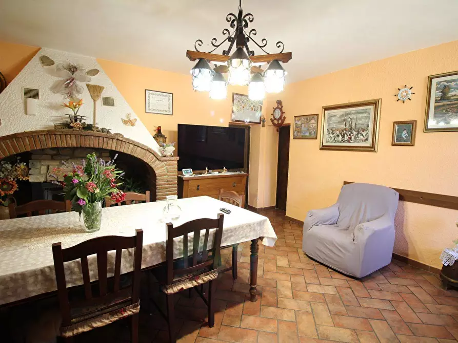 Immagine 18 di Rustico / casale in vendita  a Montespertoli