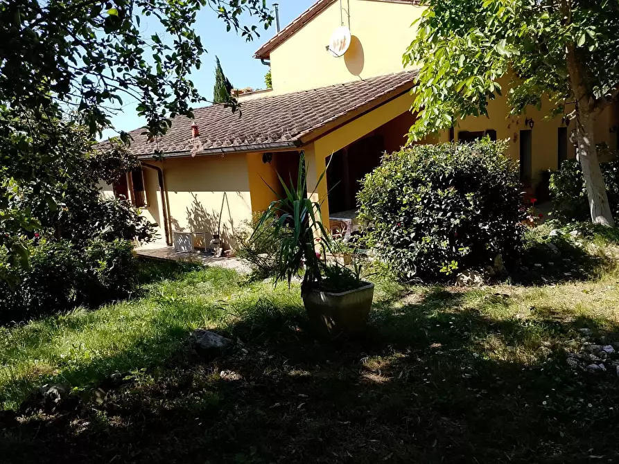 Immagine 1 di Villa in vendita  a Montespertoli