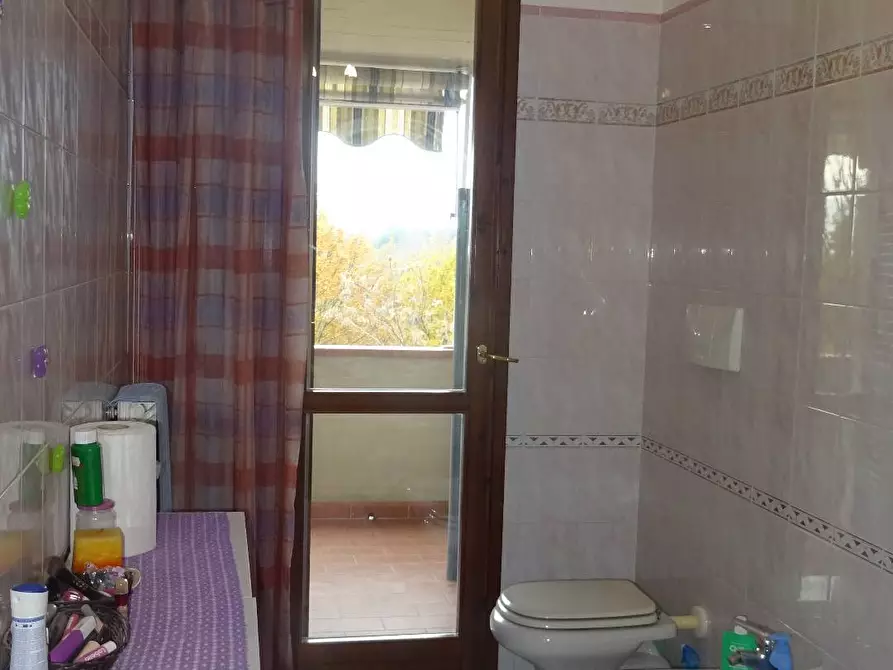 Immagine 7 di Villetta a schiera in vendita  a Capraia E Limite