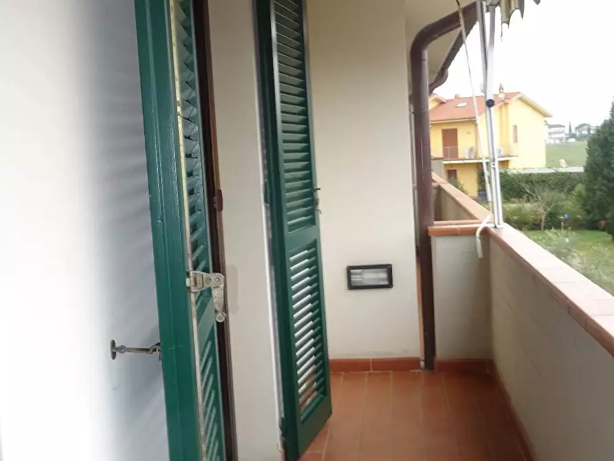 Immagine 8 di Villetta a schiera in vendita  a Capraia E Limite