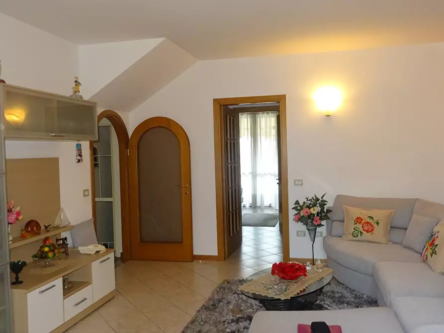 Immagine 13 di Villetta a schiera in vendita  a Capraia E Limite