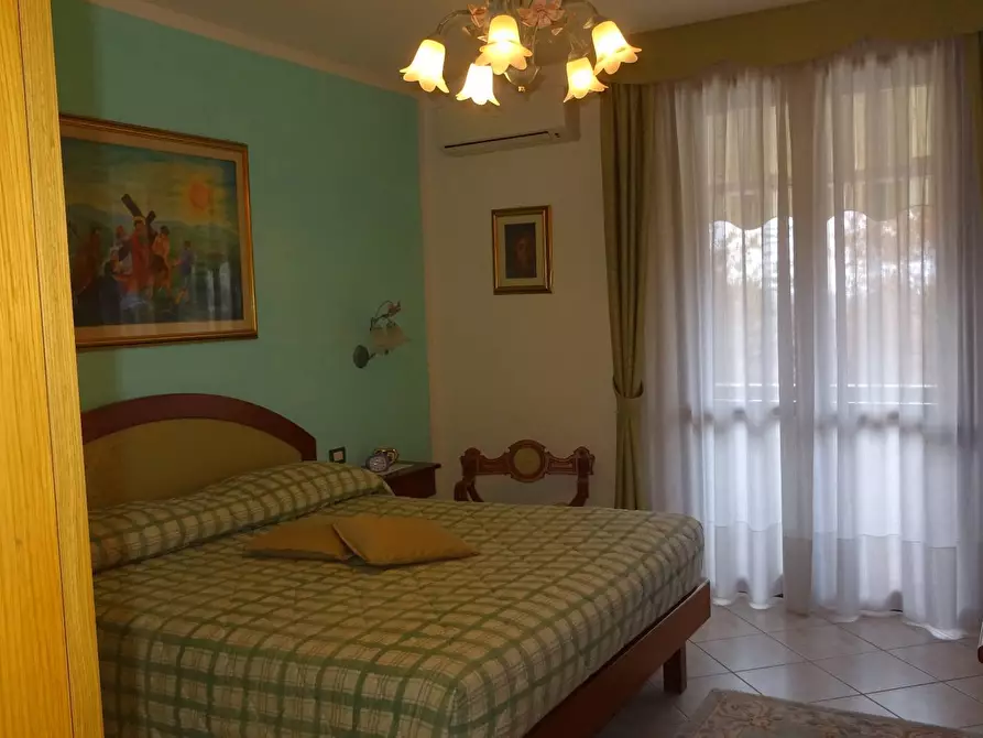 Immagine 14 di Villetta a schiera in vendita  a Capraia E Limite