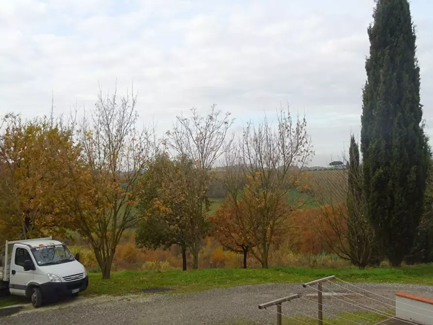 Immagine 17 di Villetta a schiera in vendita  a Capraia E Limite