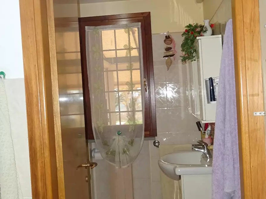 Immagine 20 di Villetta a schiera in vendita  a Capraia E Limite