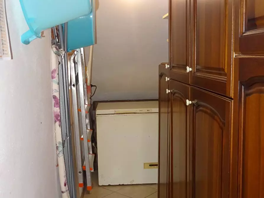 Immagine 21 di Villetta a schiera in vendita  a Capraia E Limite