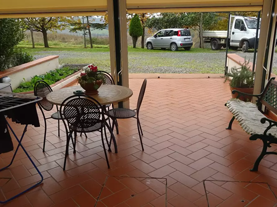 Immagine 26 di Villetta a schiera in vendita  a Capraia E Limite