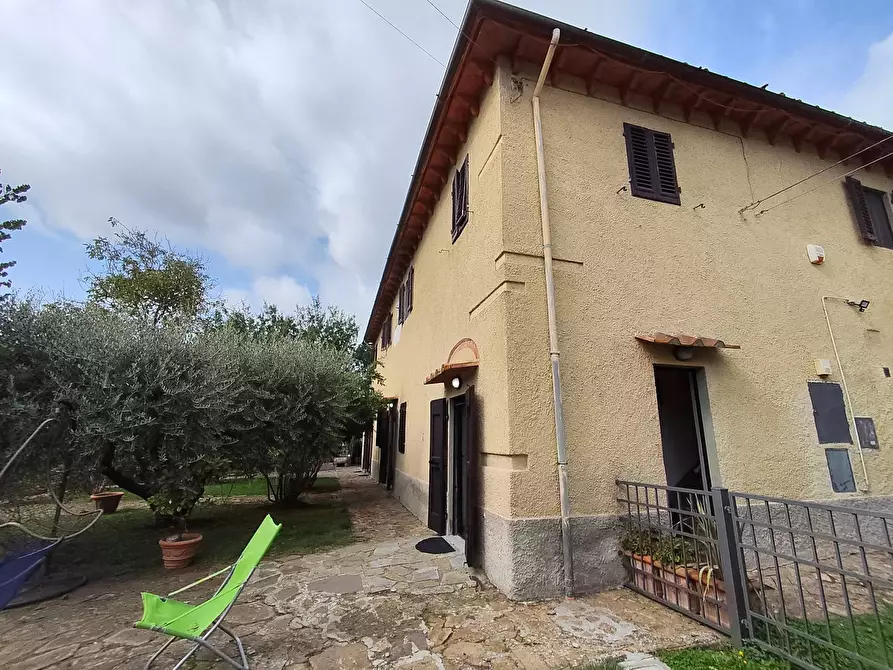 Immagine 2 di Villa in vendita  a Montespertoli