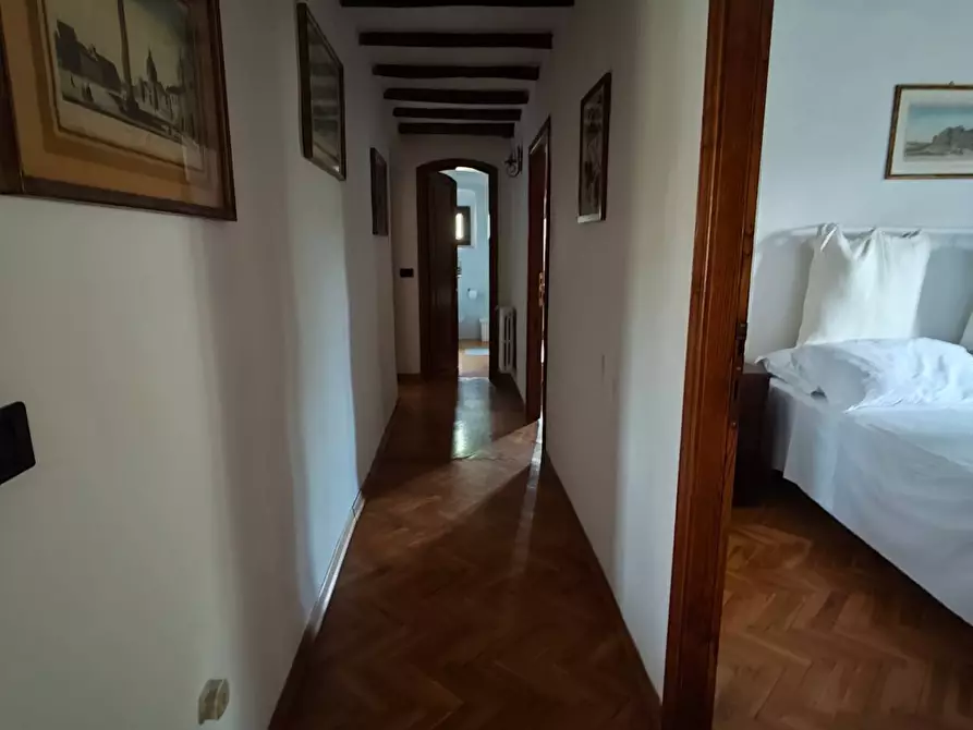 Immagine 12 di Villa in vendita  a Montespertoli