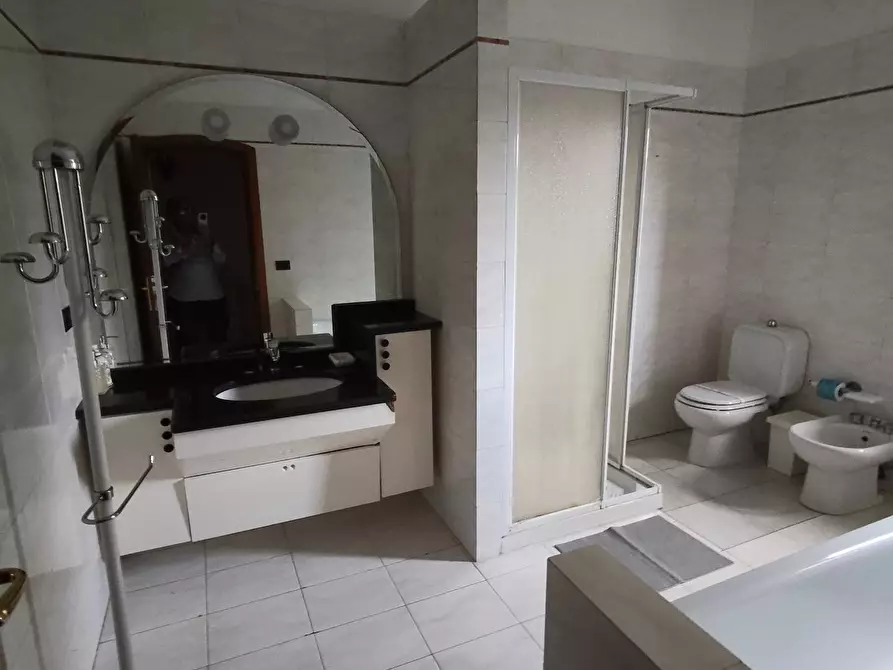 Immagine 15 di Villa in vendita  a Montespertoli