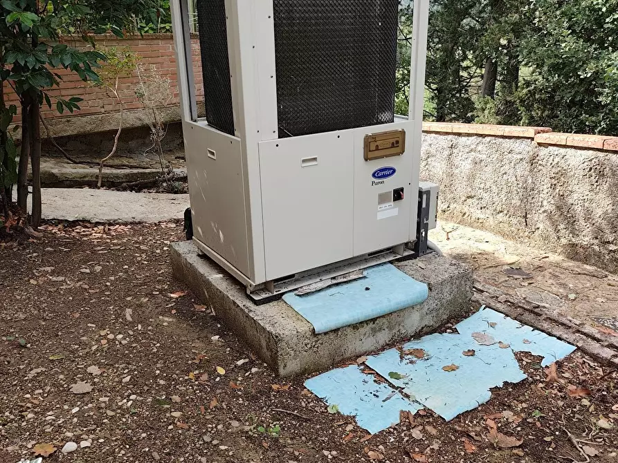 Immagine 33 di Villa in vendita  a Montespertoli