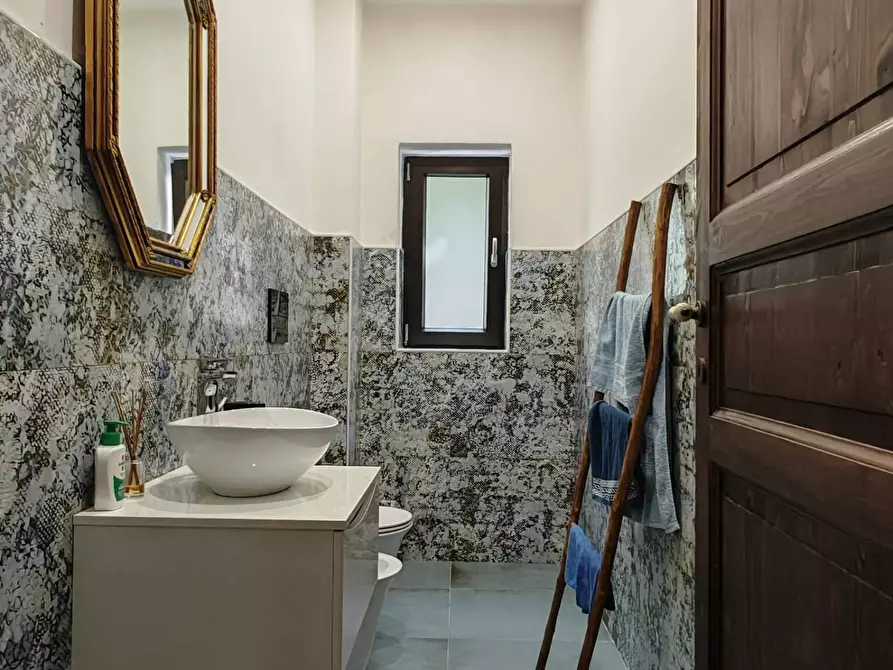 Immagine 13 di Villa in vendita  a Montespertoli