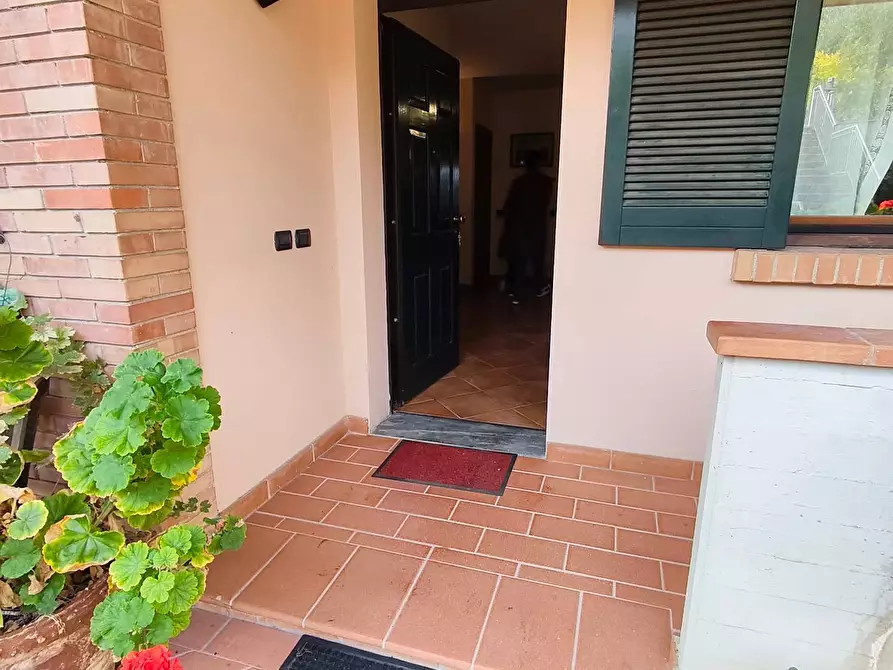 Immagine 1 di Villetta a schiera in vendita  a Montespertoli