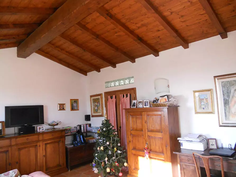 Immagine 1 di Villa in vendita  a Montespertoli