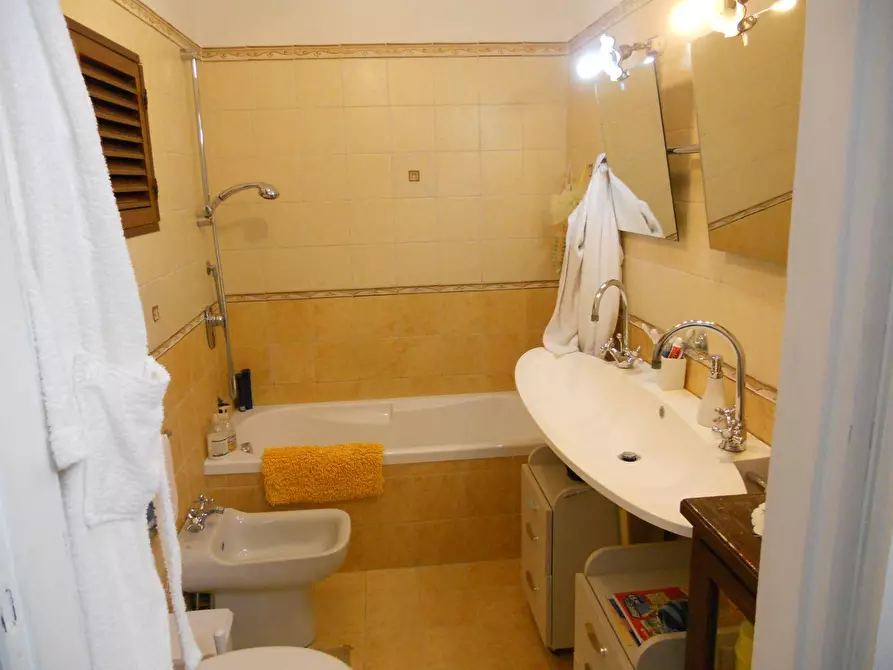 Immagine 22 di Villa in vendita  a Montespertoli