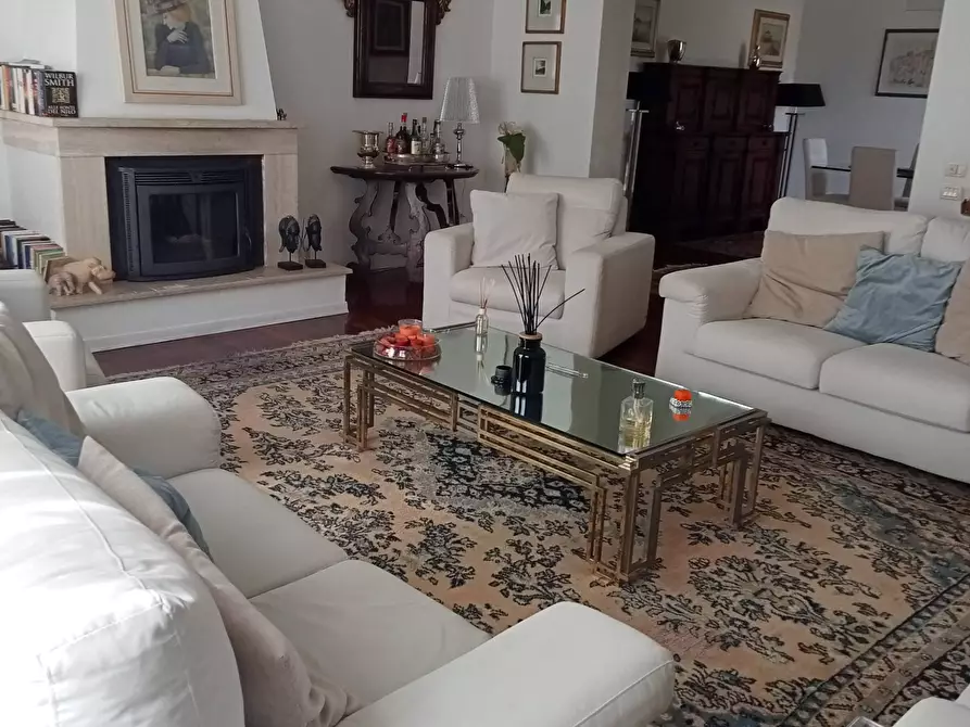 Immagine 8 di Villa in vendita  a Montelupo Fiorentino