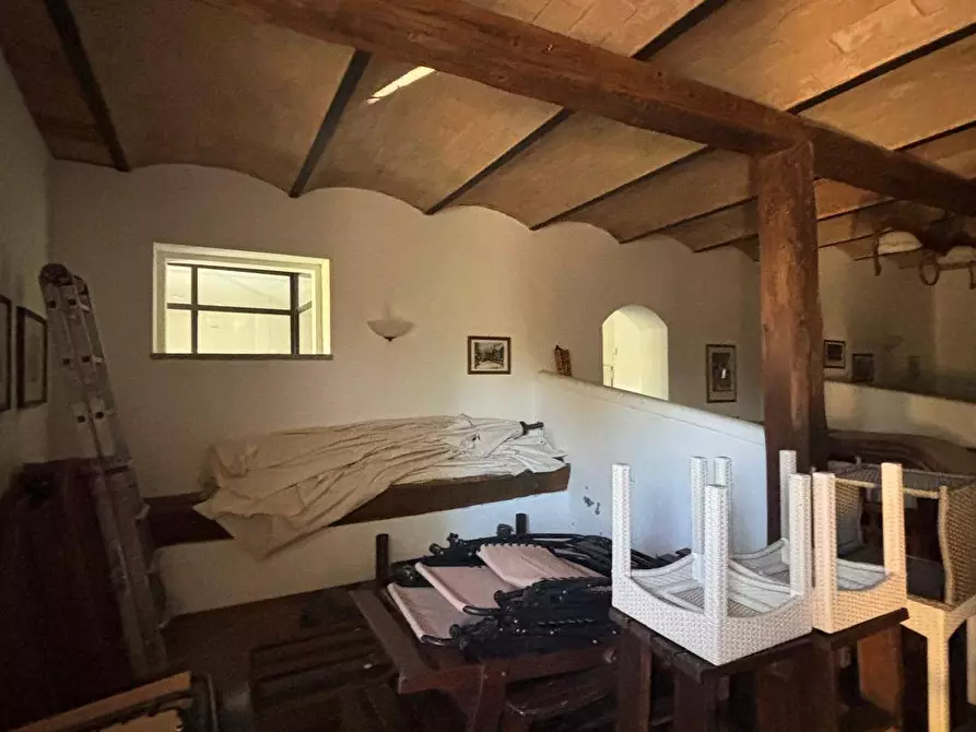Immagine 13 di Agriturismo in vendita  a Montespertoli