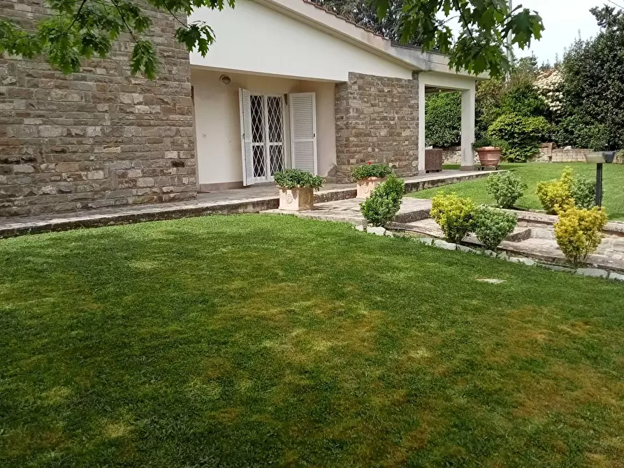 Immagine 1 di Villa in vendita  a Montelupo Fiorentino