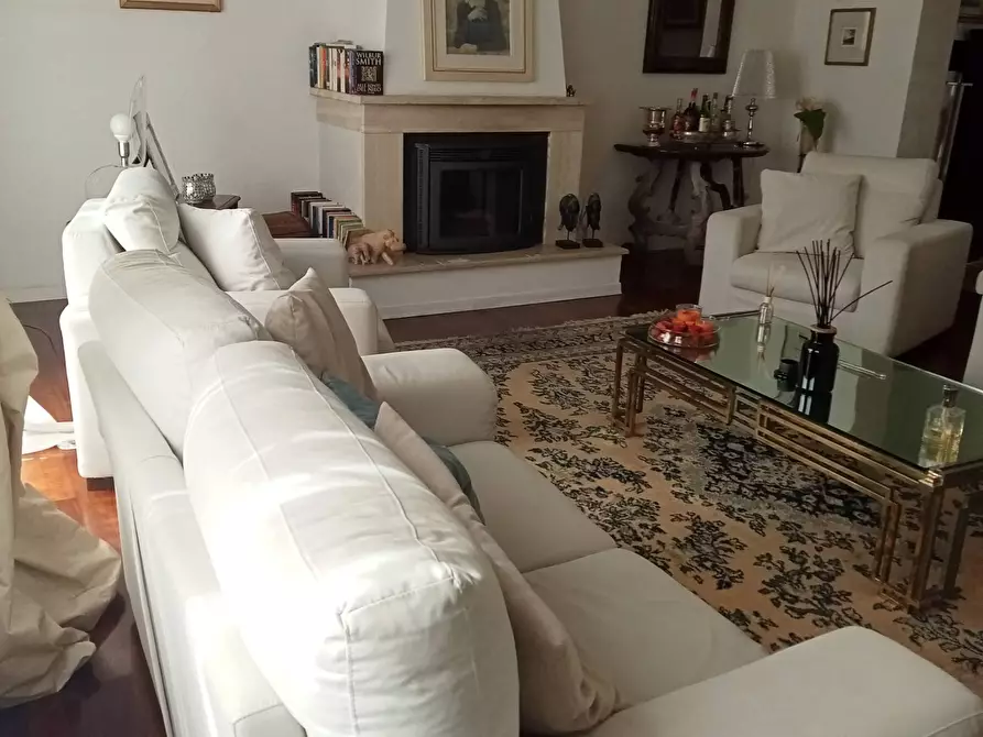 Immagine 7 di Villa in vendita  a Montelupo Fiorentino