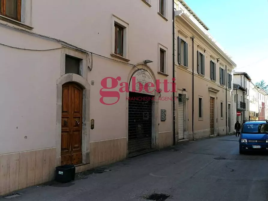 Immagine 1 di Appartamento in vendita  in via Garibaldi a L'aquila