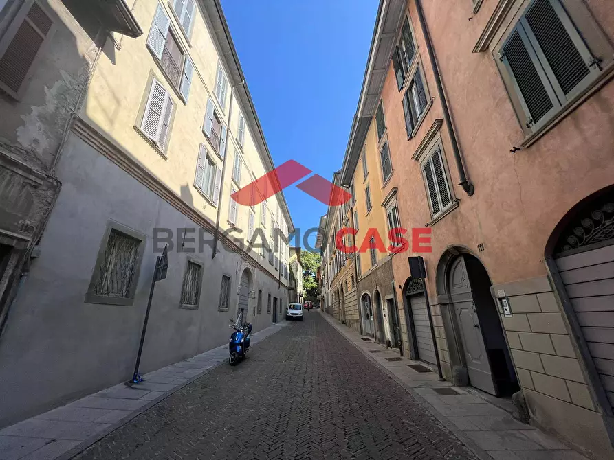 Immagine 9 di Appartamento in affitto  in Via Pignolo 112 a Bergamo