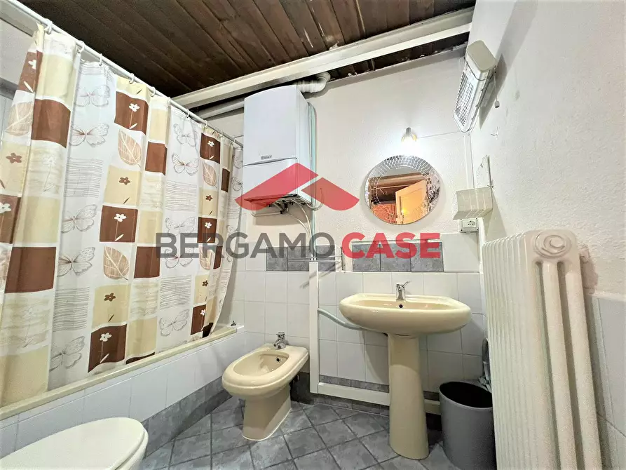 Immagine 7 di Appartamento in affitto  in Via Pignolo 112 a Bergamo