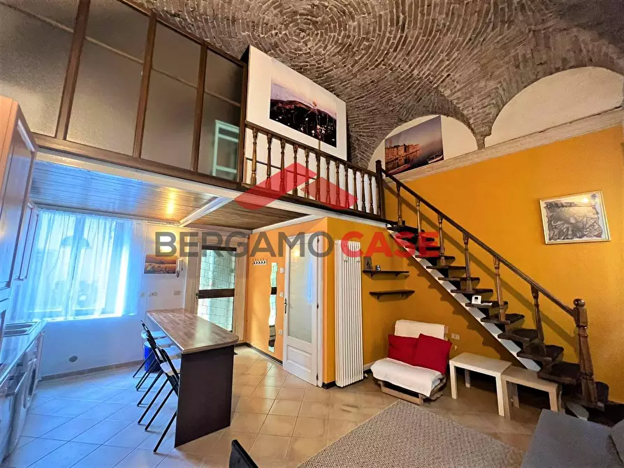 Immagine 1 di Appartamento in affitto  in Via Pignolo 112 a Bergamo