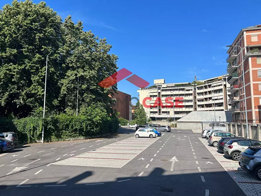 Immagine 10 di Ufficio in vendita  in Via Baschenis a Bergamo