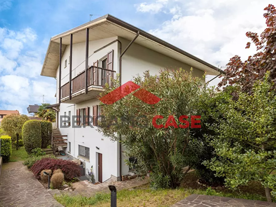 Immagine 1 di Casa semindipendente in vendita  in Via Ronchi a Bergamo