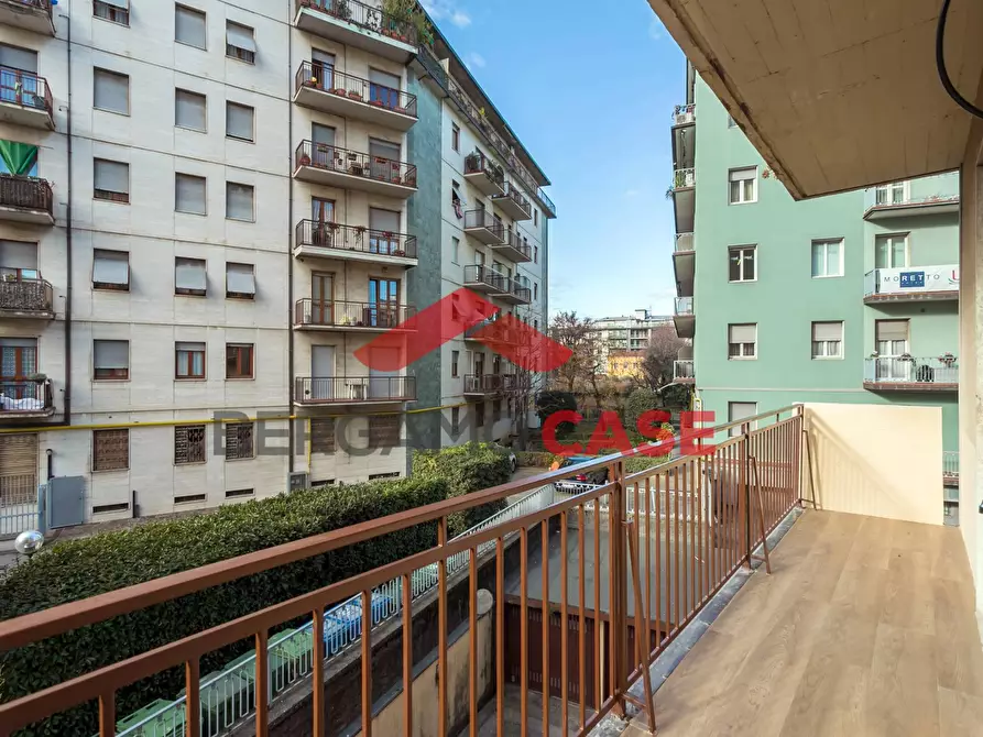 Immagine 8 di Appartamento in vendita  in Via A. Maj 26 a Bergamo