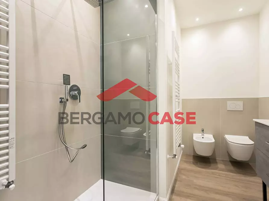 Immagine 7 di Appartamento in vendita  in Via A. Maj 26 a Bergamo