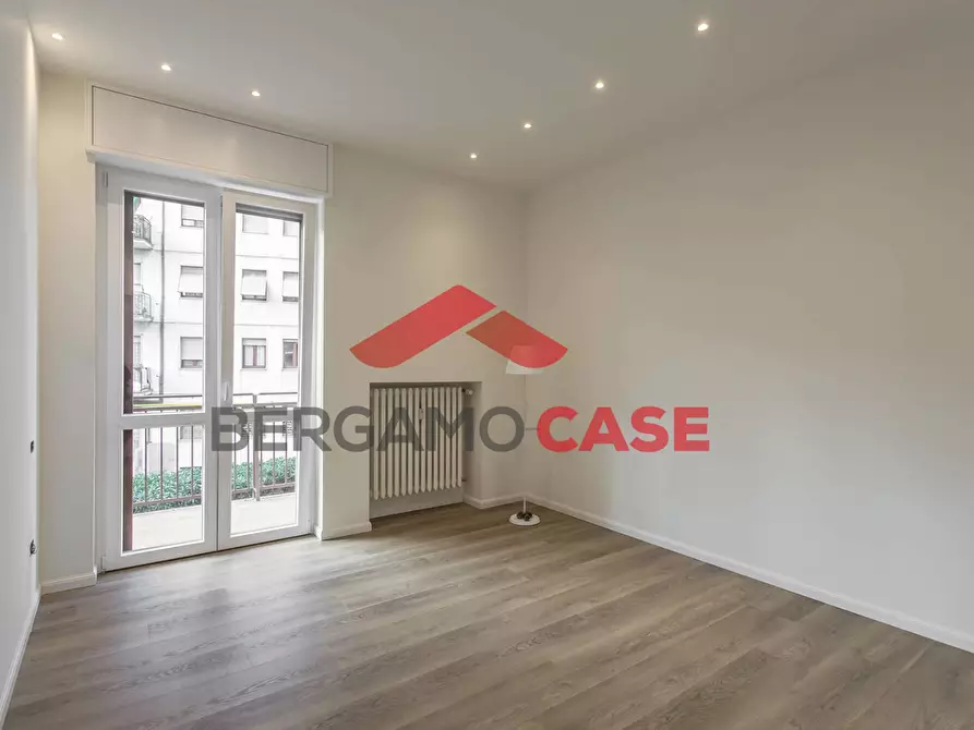 Immagine 4 di Appartamento in vendita  in Via A. Maj 26 a Bergamo