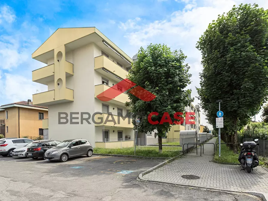 Immagine 13 di Appartamento in vendita  in Via Spino a Bergamo