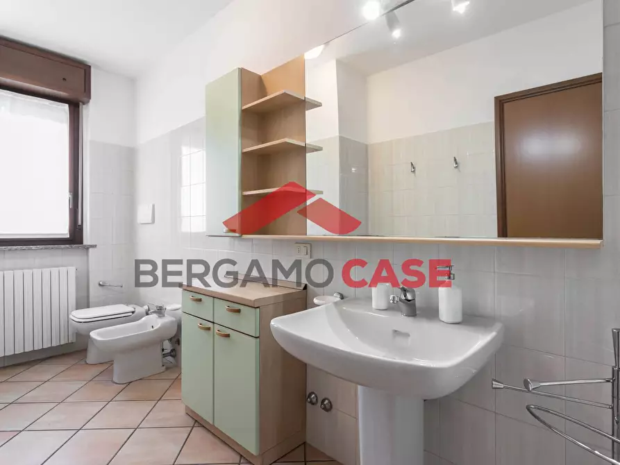 Immagine 9 di Appartamento in vendita  in Via Spino a Bergamo