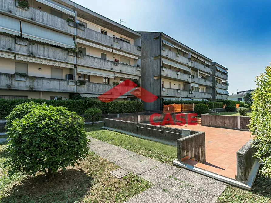 Immagine 11 di Appartamento in vendita  in Via Marconi a Seriate