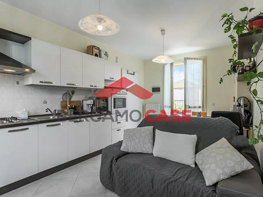 Immagine 3 di Appartamento in vendita  in Bianconi 777 a Stezzano