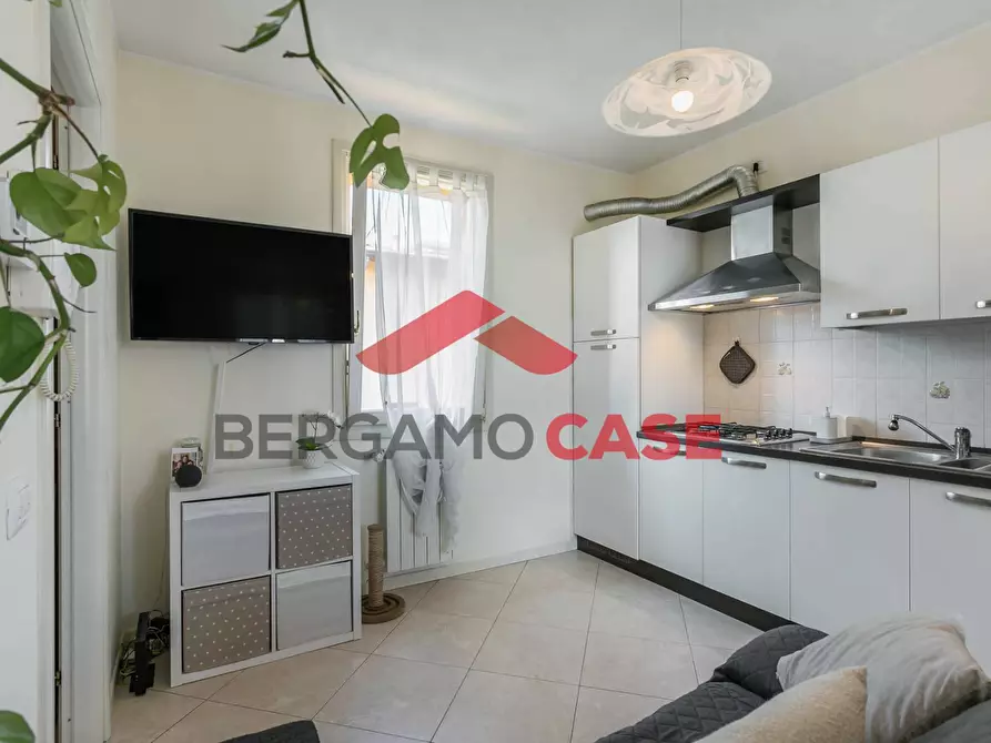 Immagine 4 di Appartamento in vendita  in Bianconi 777 a Stezzano