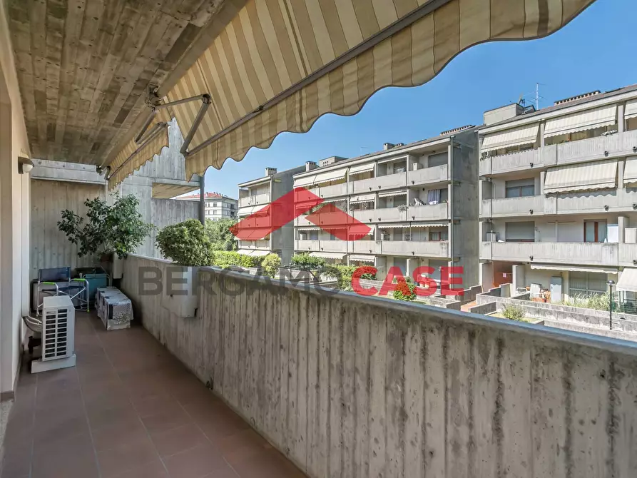 Immagine 10 di Appartamento in vendita  in Via Marconi a Seriate