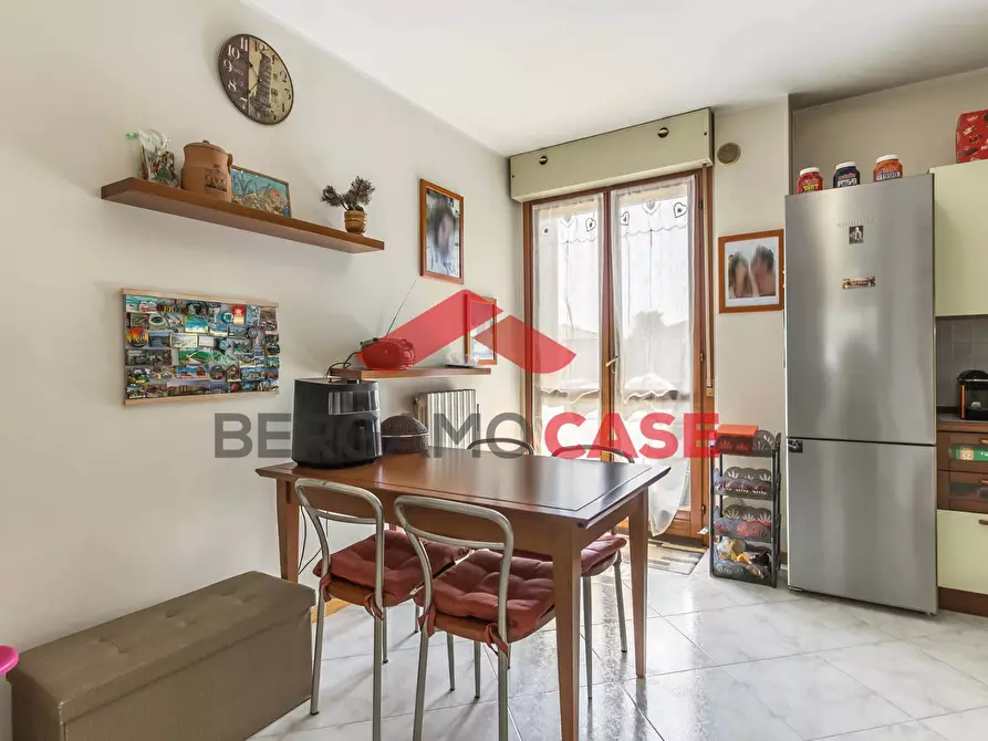 Immagine 4 di Appartamento in vendita  in Via Marconi a Seriate