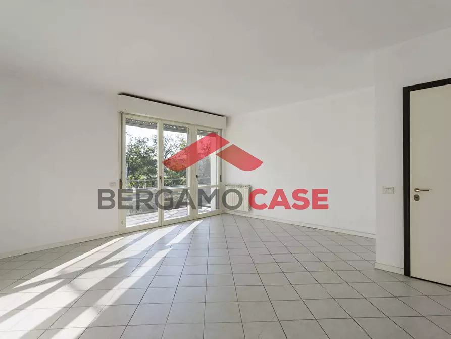 Immagine 2 di Appartamento in vendita  in Via Puccini 6 a Seriate